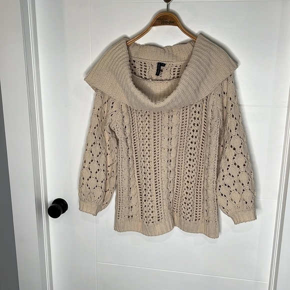 🚩 Moon &  Madison knit crème sweater size medium - Picture 2 of 11